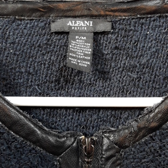 Sweater - Picture 2 of 2